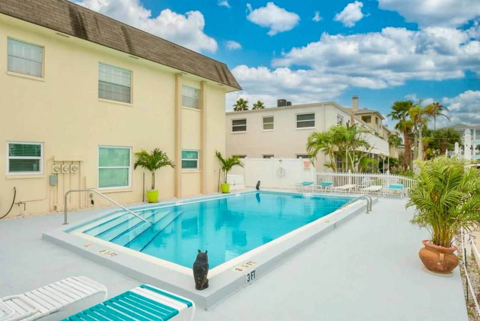 Where The Sun Meets The Water St. Pete Beach Bagian luar foto
