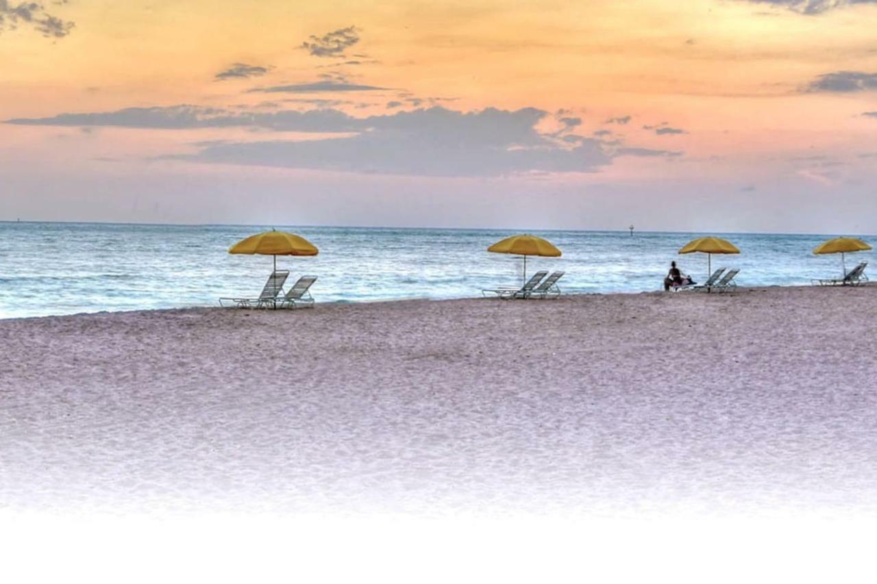 Where The Sun Meets The Water St. Pete Beach Bagian luar foto